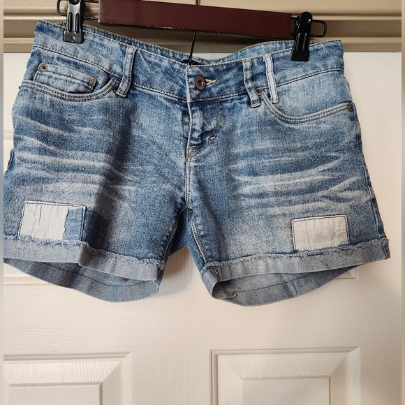 Levi's jeans genuinely crafted, shorts, juniors size 1 - Picture 1 of 10